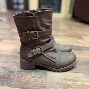 Global Win Brown Combat Boots with Buckles